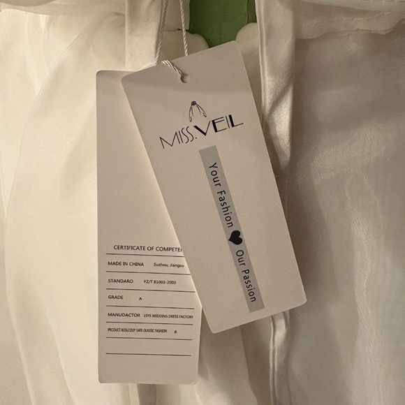 Organza Mini Off shoulder Dress-Size small  Wedding/Bridal - Picture 6 of 6